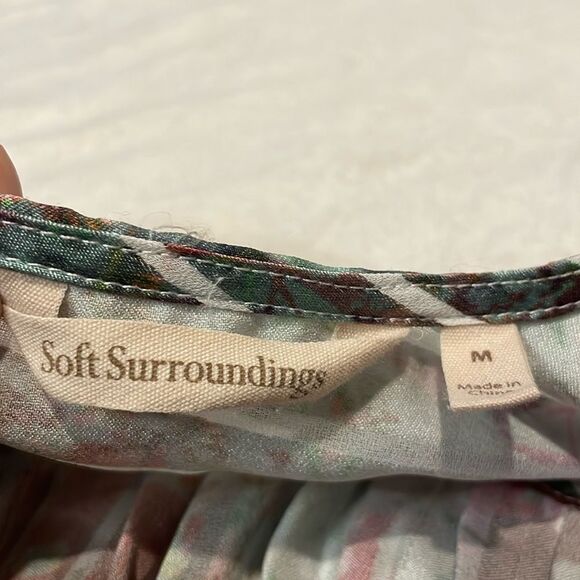 Soft Surroundings- Floral & Stripes Mixed Media Colorful Pleated Blouse- Size M - Picture 3 of 7